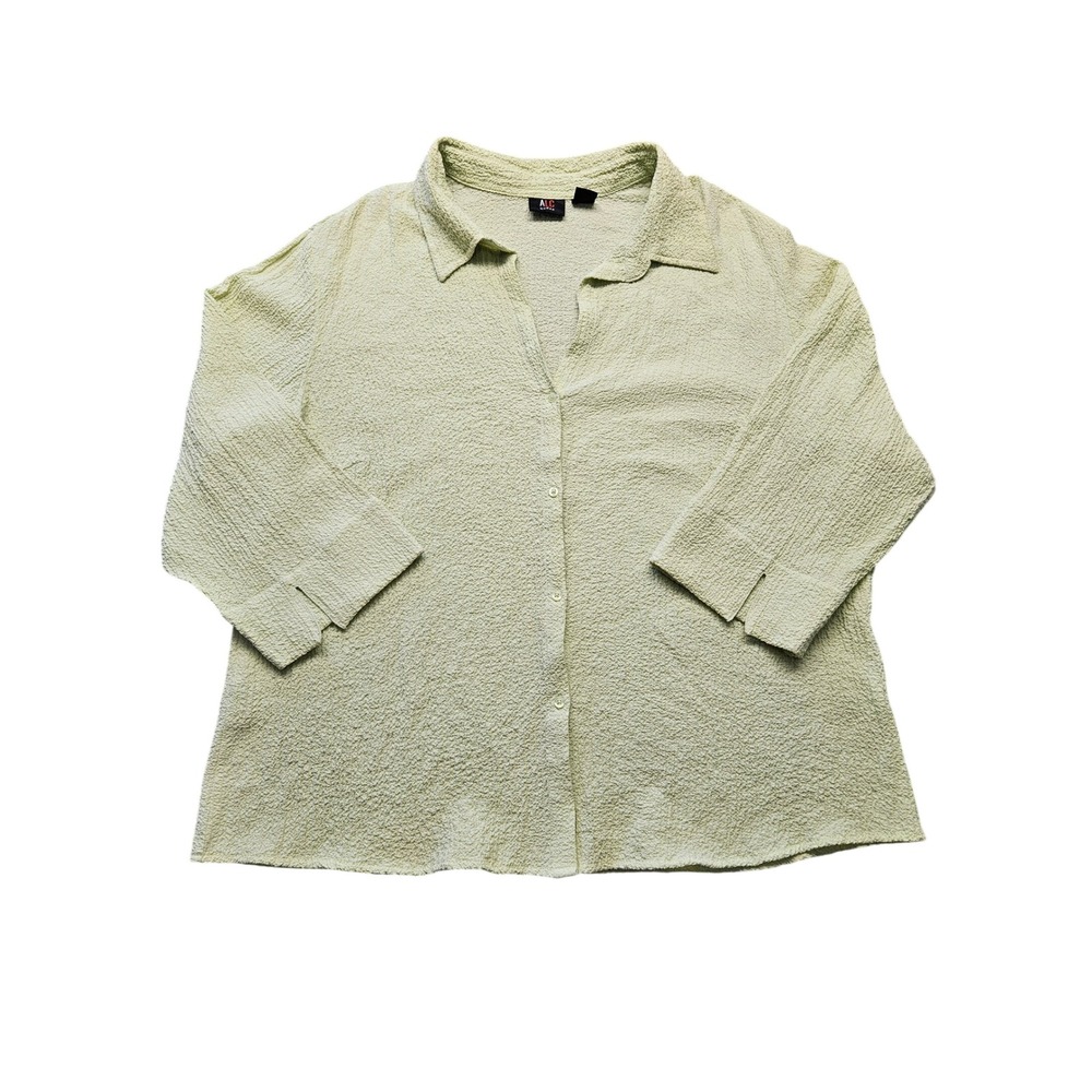 Woman's Sage Green Textured Button Down Shirt Plus Size 2X 3/4 Sleeve Seersucker
